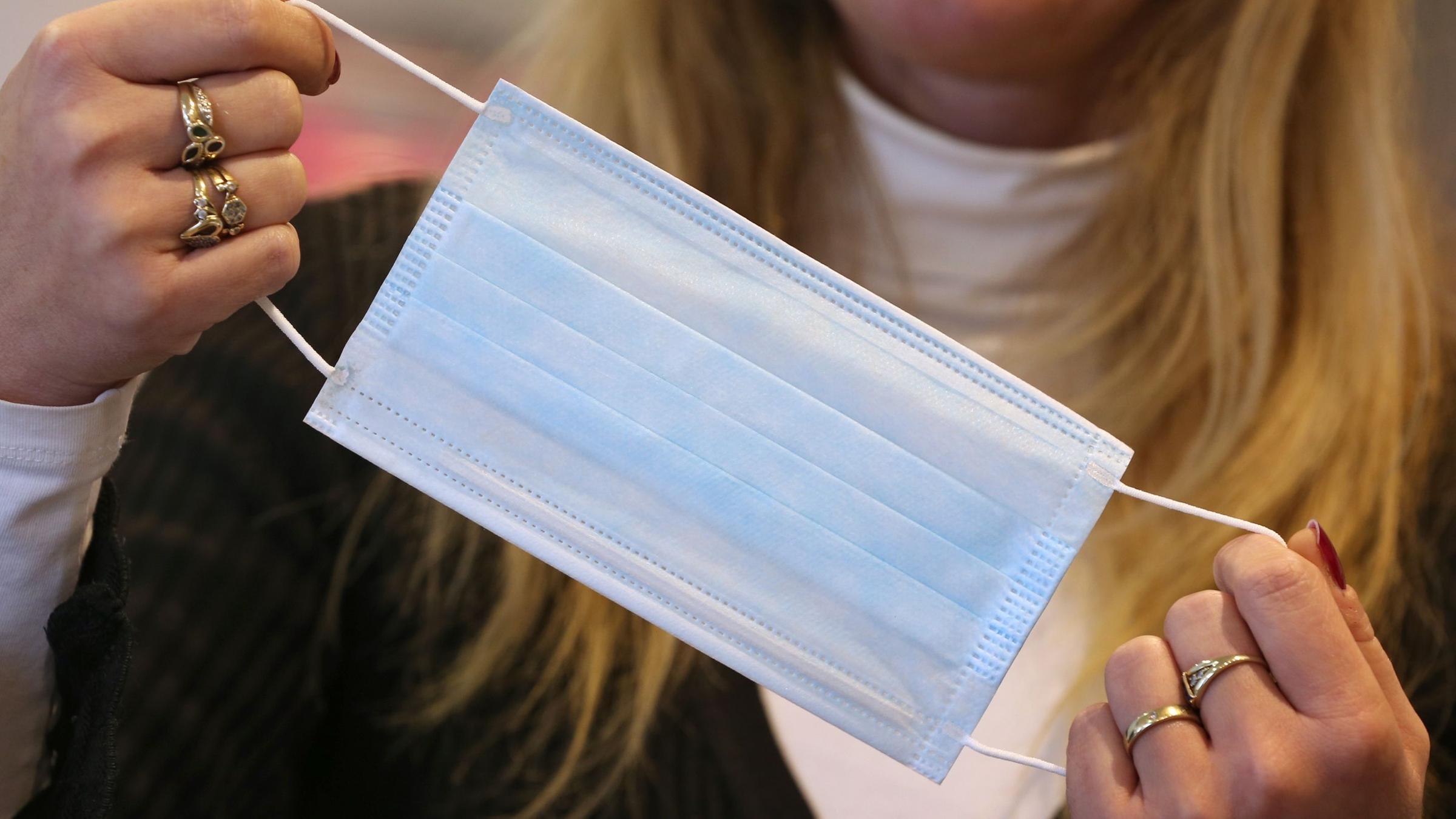 Experte zu Virus in Deutschland: Mundschutz "vollkommen unsinnig ...