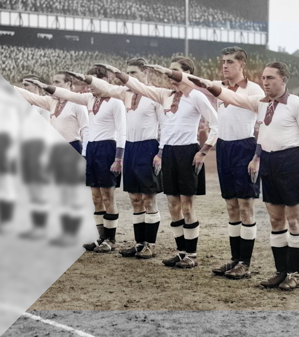 Ein deutsches Fußballteam zeigt den Hitlergruß, ca. 1935