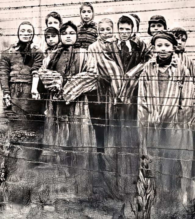 Schwarz Weiß Bild von Kindern hinter Zaun