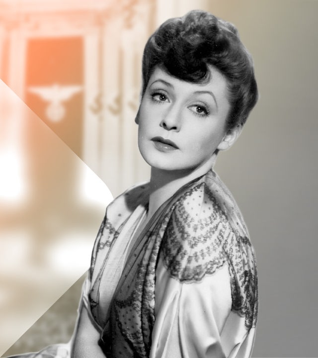 Ein Porträt der Schauspielerin Zarah Leander vor einer Versammlung der Nationalsozialisten. 