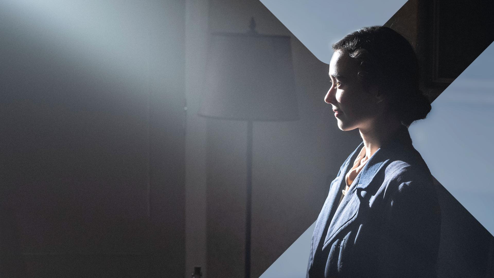 Margot Friedländer Darstellerin Julia Anna Grob am Set des Spielfilms 