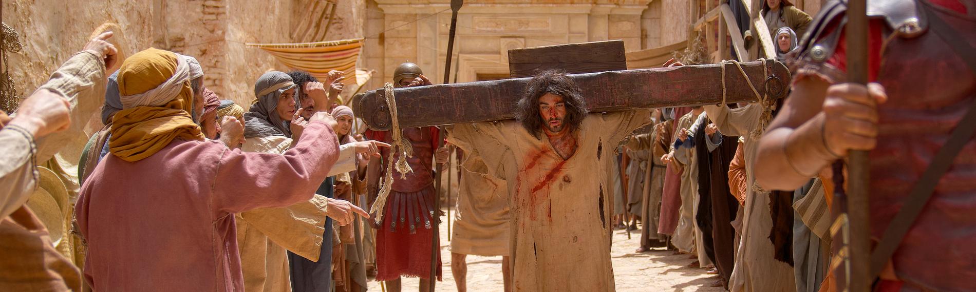 Nachgestellte Szene: Jesus am Kreuz