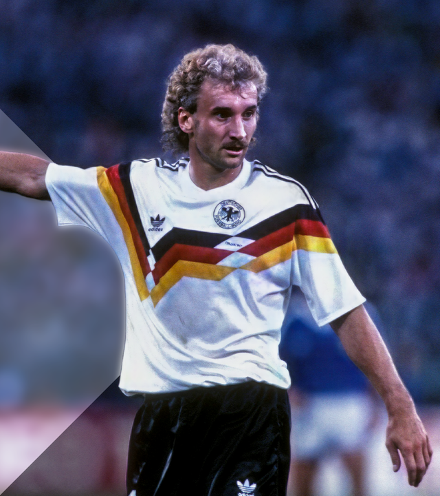 Rudi Völler auf dem Spielfeld für die deutsche Nationalmannschaft.