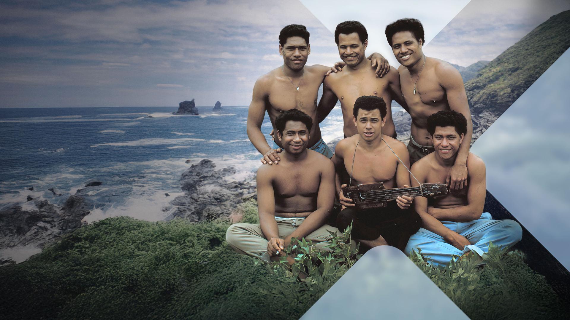 Schiffbrüchige auf Insel vor Meereskulisse