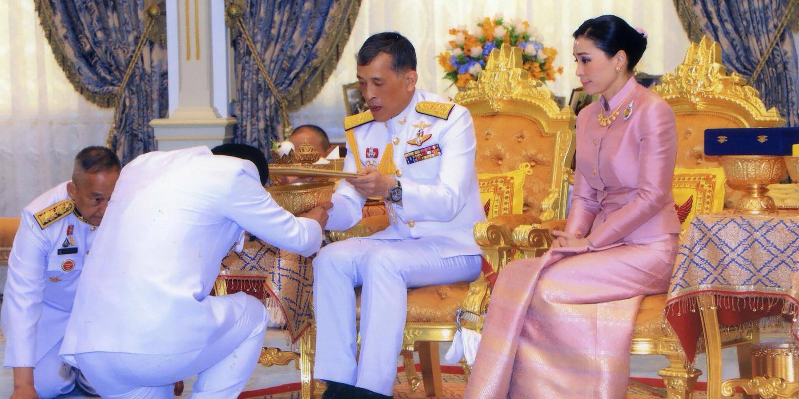 Kronprinz Maha Vajiralongkorn und Suthida