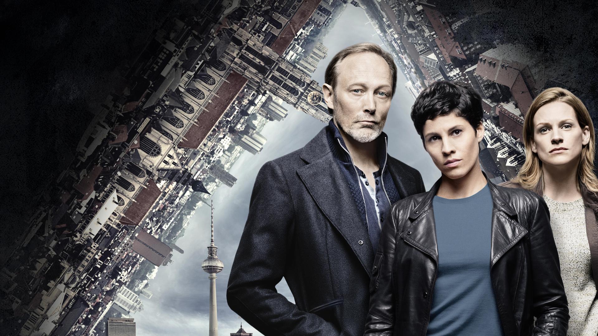 "The Team (1)": Teamaufnahme von Harald Bjørn (Lars Mikkelsen), Jackie Mueller (Jasmin Gerat) und Alicia Verbeek (Veerle Baetens).