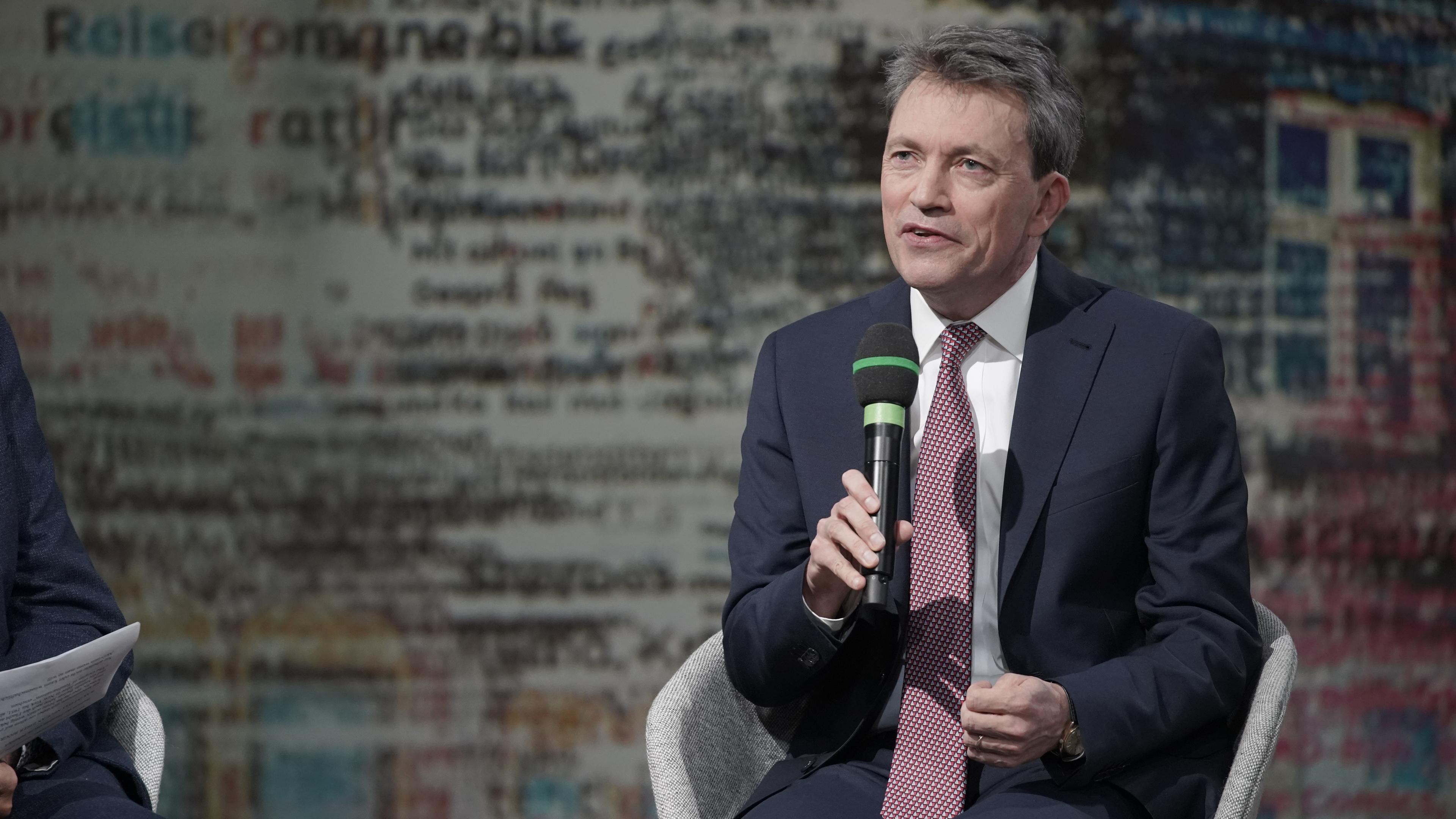 Thomas Meyer. Halbtotal