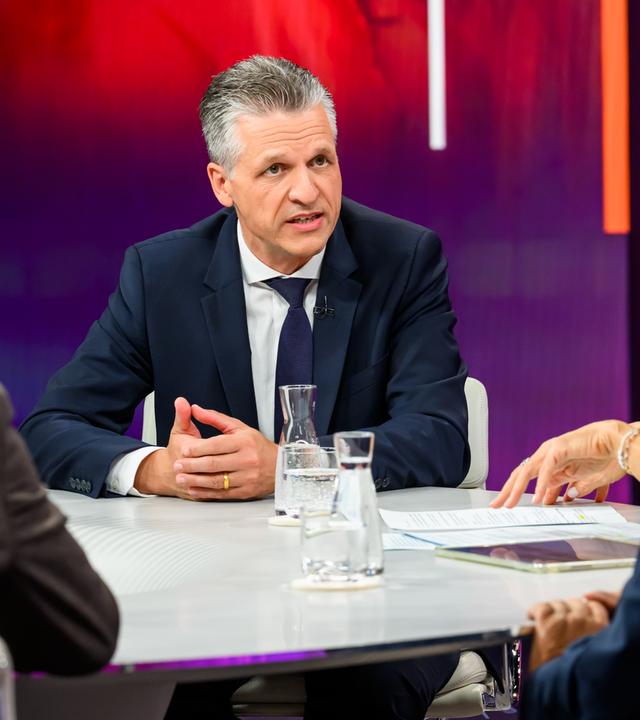 Unions-Fraktionschef Thorsten Frei (CDU) zu Gast bei Maybrit Illner