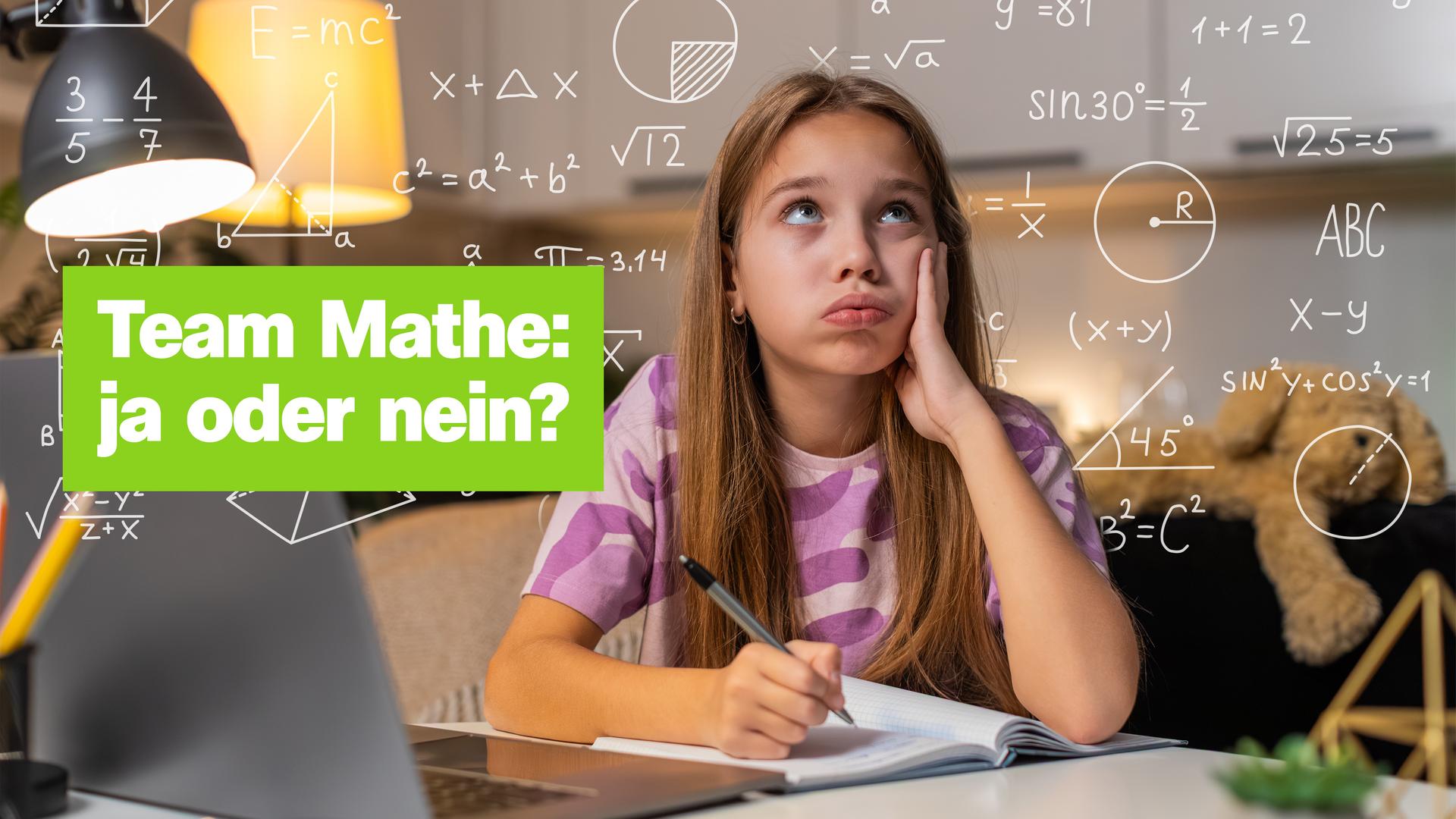 Ein Mädchen schaut verwirrt, um sie herum mathematische Formeln. 
