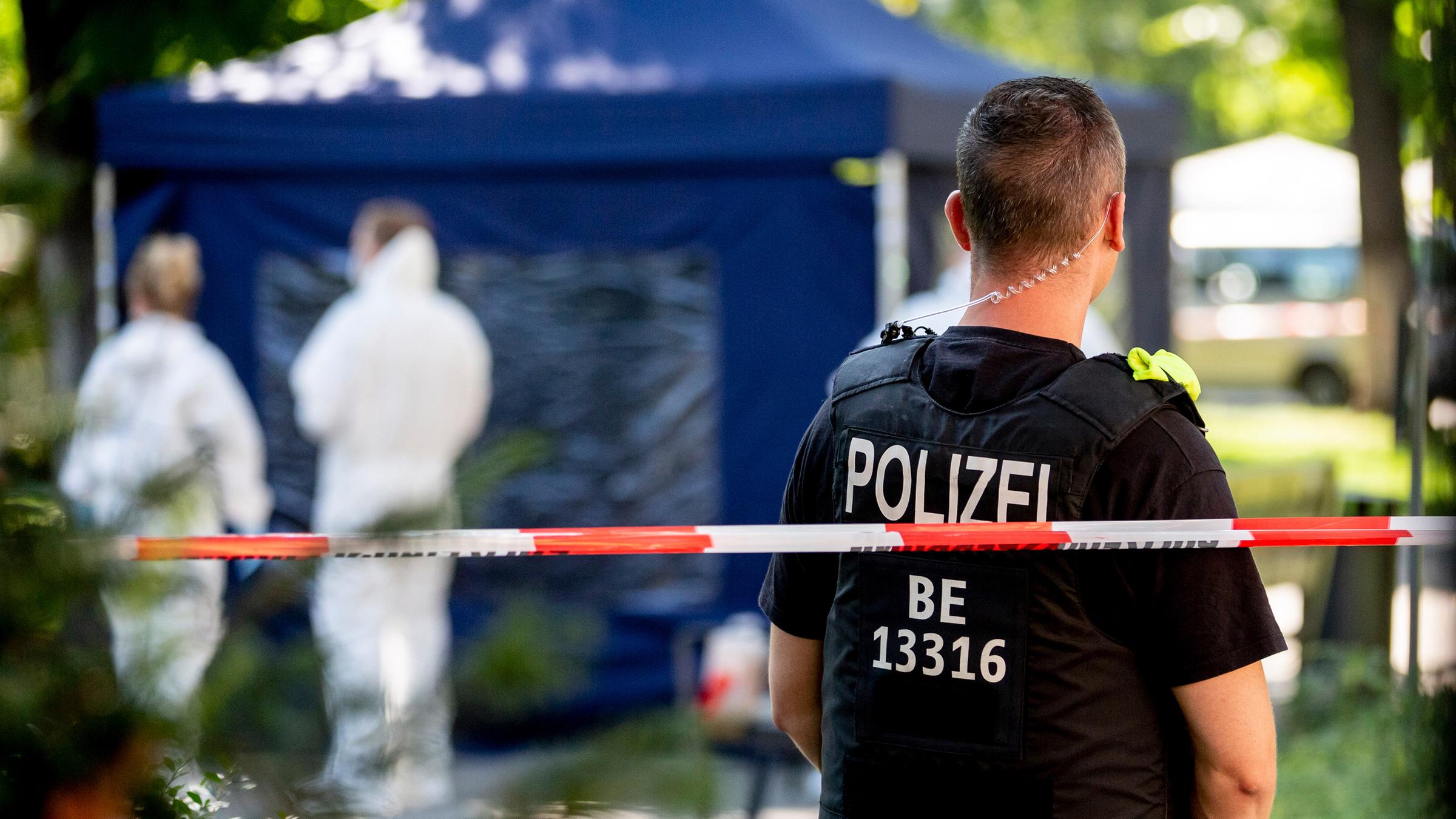 Prozess um "Tiergartenmord" beginnt - Polizei am Tatort