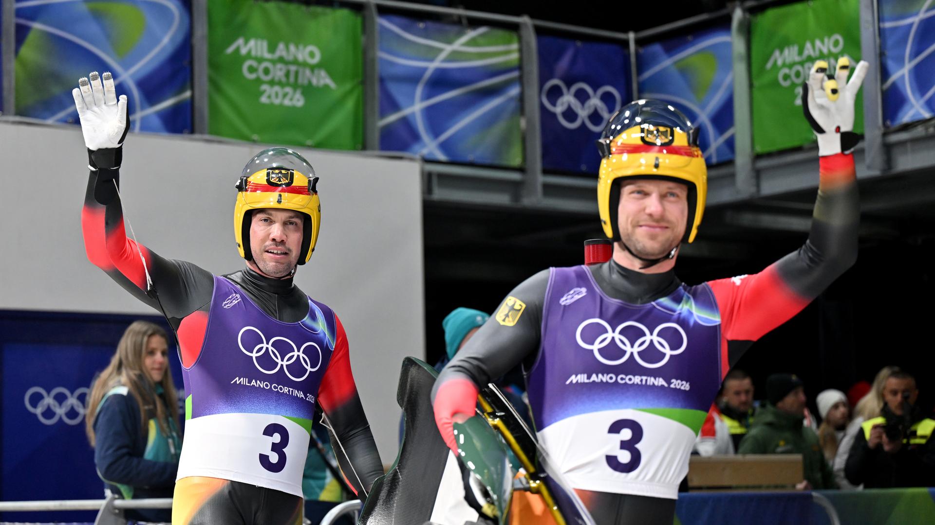 Tobias Wendl und Tobias Arlt (Deutschland) im Ziel des Doppelsitzers bei Olympia 2026