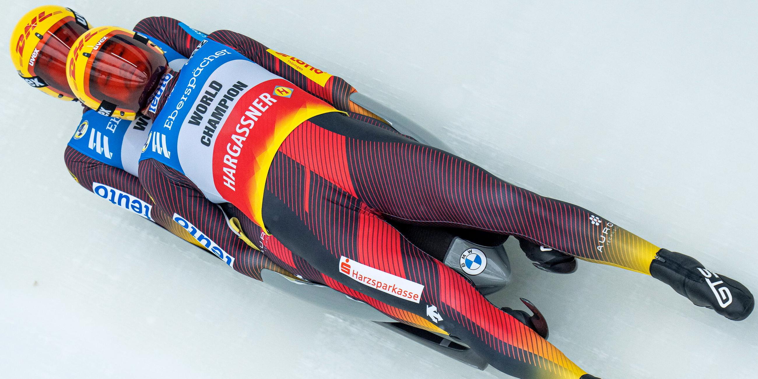 Toni Eggert und Sascha Benecken aus Deutschland sind beim Eberspächer Rennrodel-Weltcup in Whistler, Samstag, 10.12.2022.