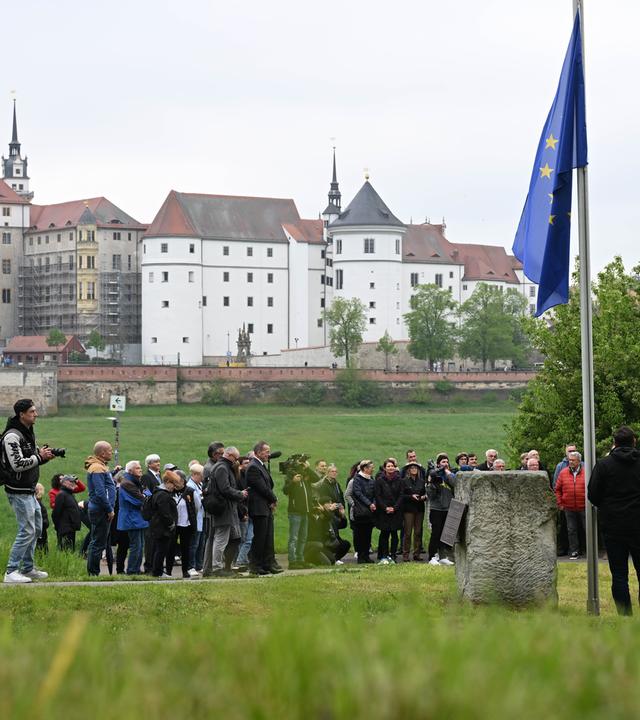 Torgau: Dort, wo vor 80 Jahren US-amerikanische und sowjetische Truppen Zum Ende des Zweiten Weltkriegs aufeinander trafen, beginnt das Gedenken zum 80. Jahrestag des sogenannten Elbe Day in Torgau. 