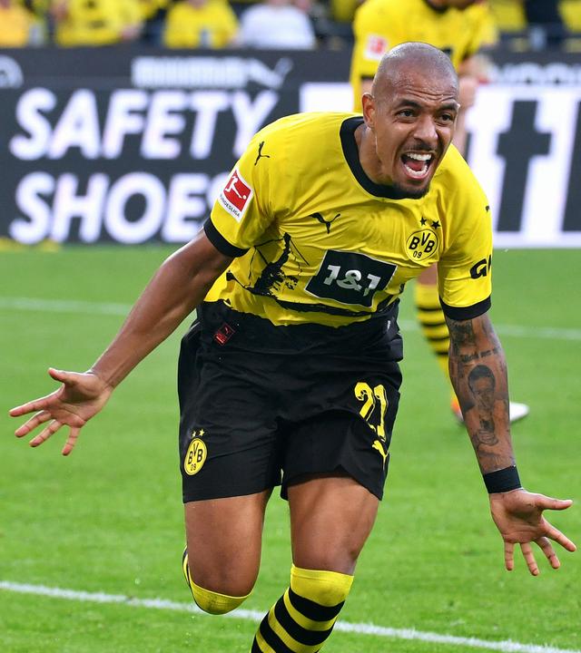 Fussball, Bundesliga, Deutschland, Herren, Saison 2023/2024, 1. Spieltag, Signal Iduna Park Dortmund, Borussia Dortmund - 1. FC Köln, Donyell Malen jubelt nach seinem Tor zum 1:0