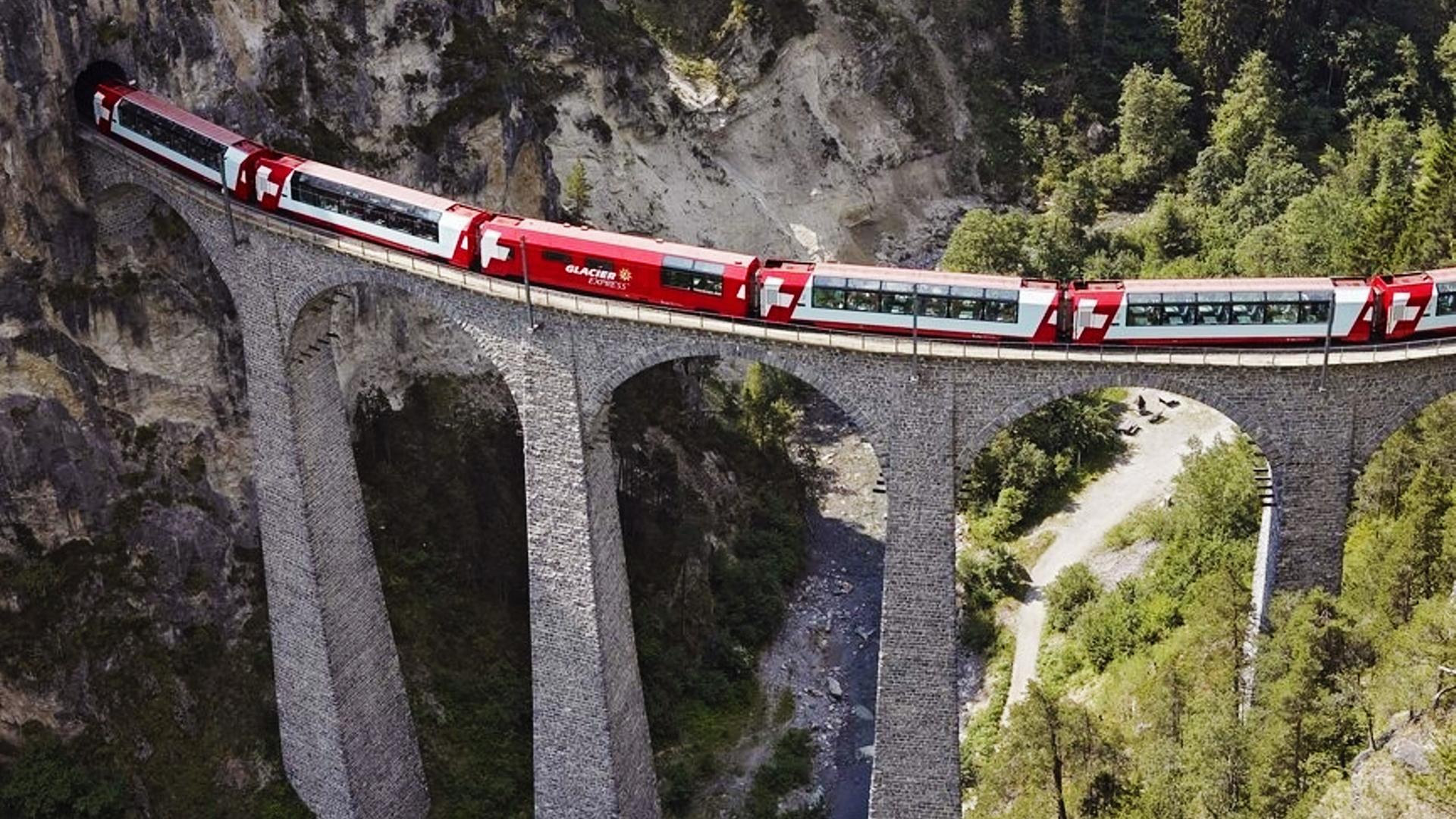 Traumhafte Bahnstrecken der Schweiz_Glacierexpress_Landwasserviadukt