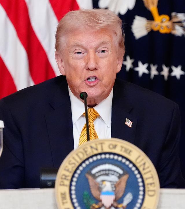 Donald Trump fordert die NATO auf, sich an einem internationalen Militäreinsatz zur Sicherung der Straße von Hormus zu beteiligen. 