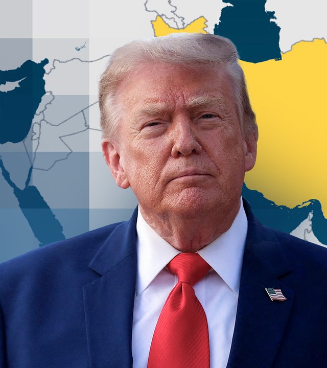 US-Präsident Donald Trump vor einer Karte des Irans.