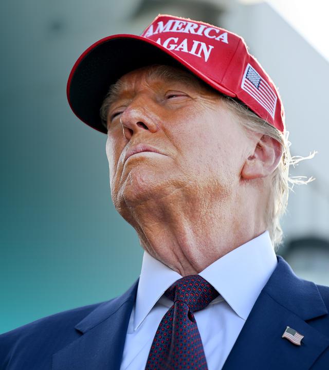 Bild von Donald Trump. Daneben eine Freifläche.