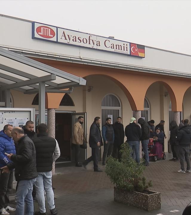 Tuerkische-community in Rüsselsheim