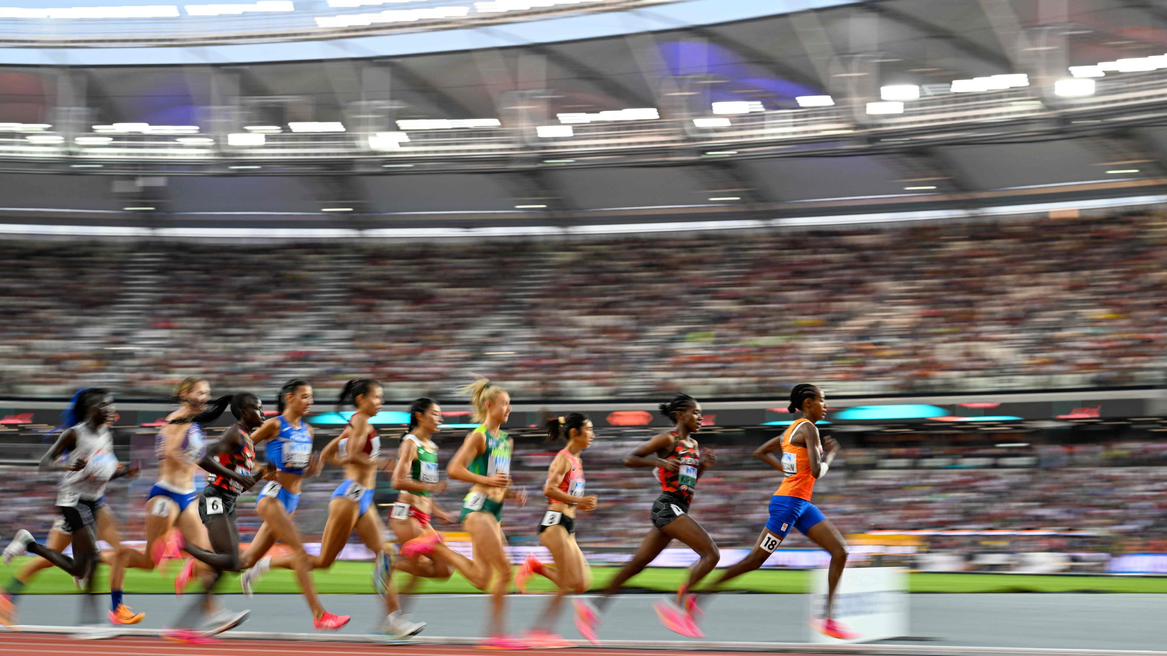 Leichtathletik-WM in Budapest: Szene vom 5000-Meter-Vorlauf der Frauen.
