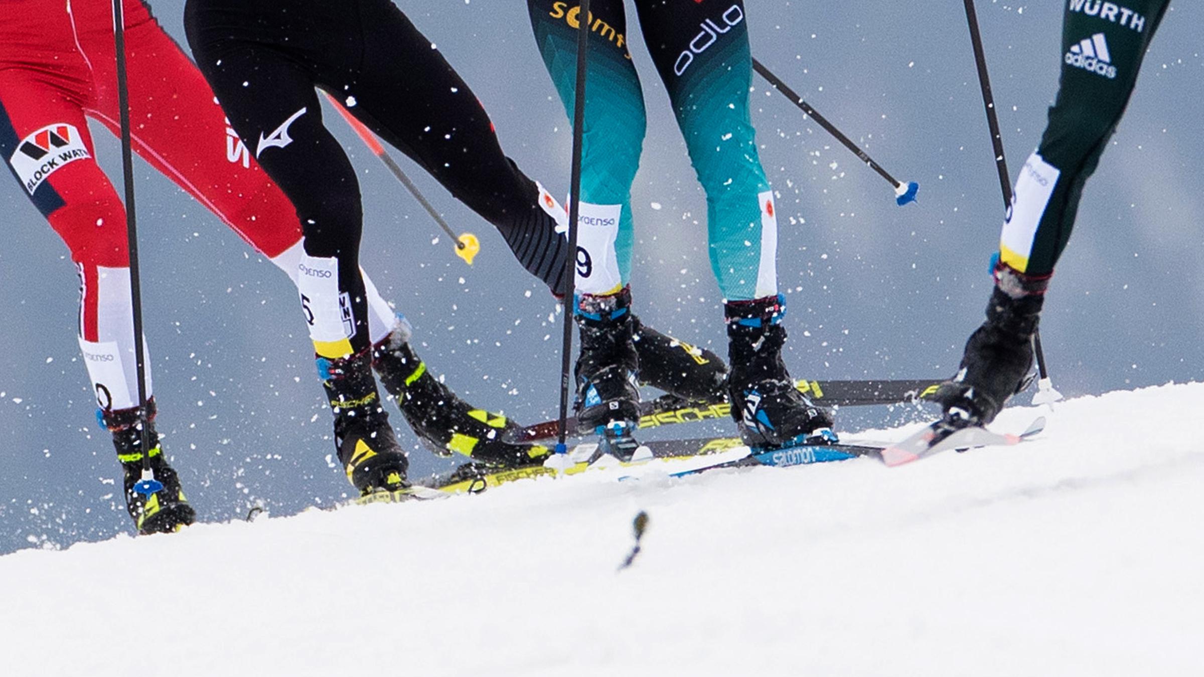 Akito Watabe (jpn) vor Jarl Magnus Riiber (nor), Antoine Gerard (fra) und Fabian Riessle (ger) am Freitag, 22. februar 2019 in Seefeld