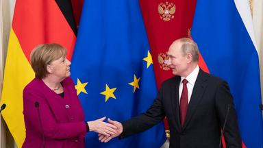 Maybrit Illner - Merkels Russland-dilemma – Ratlos Zwischen Putin Und Trump?