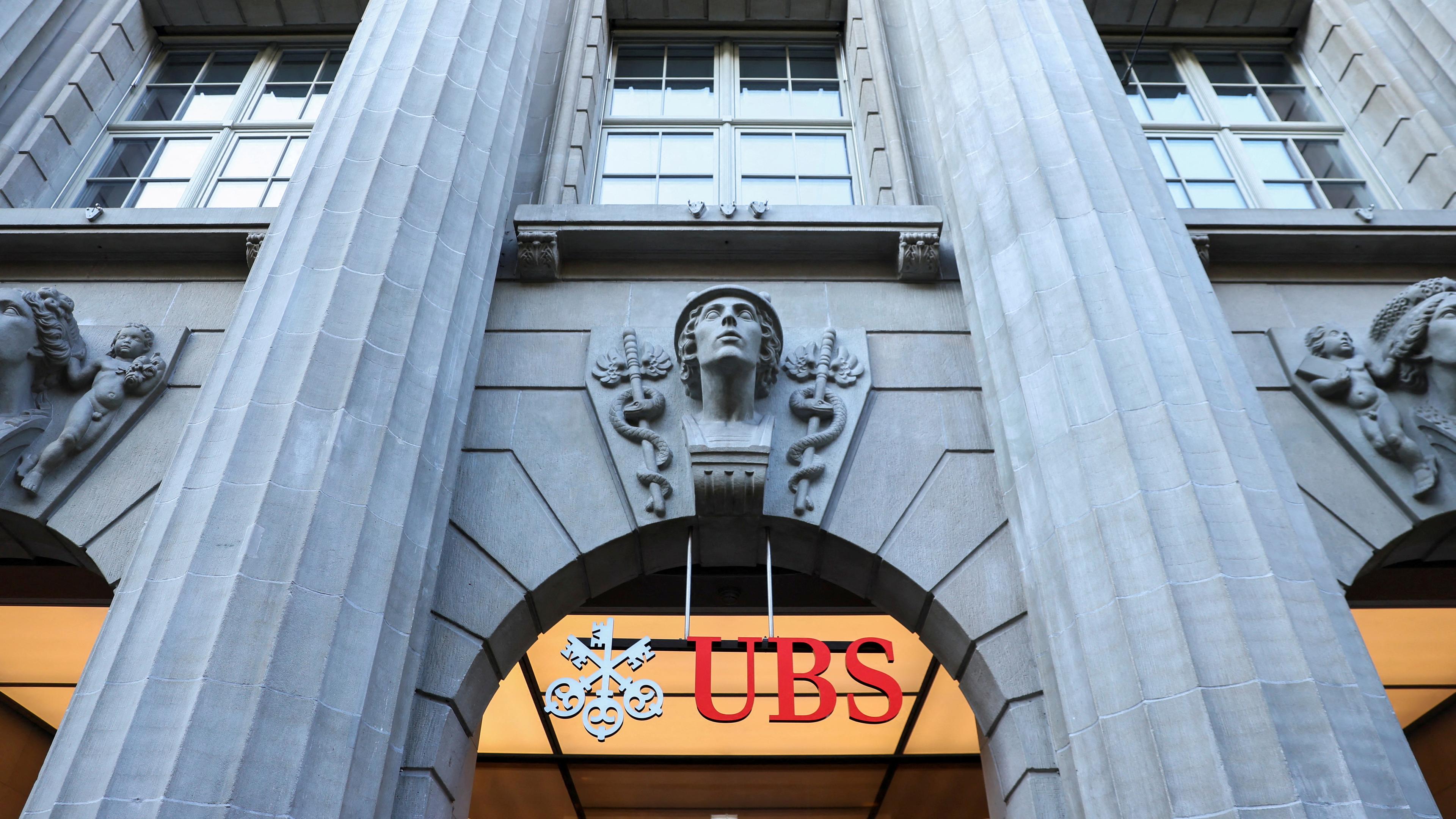 Das Logo der Schweizer Bank UBS ist in Zürich zu sehen, aufgenommen am 20.03.2023