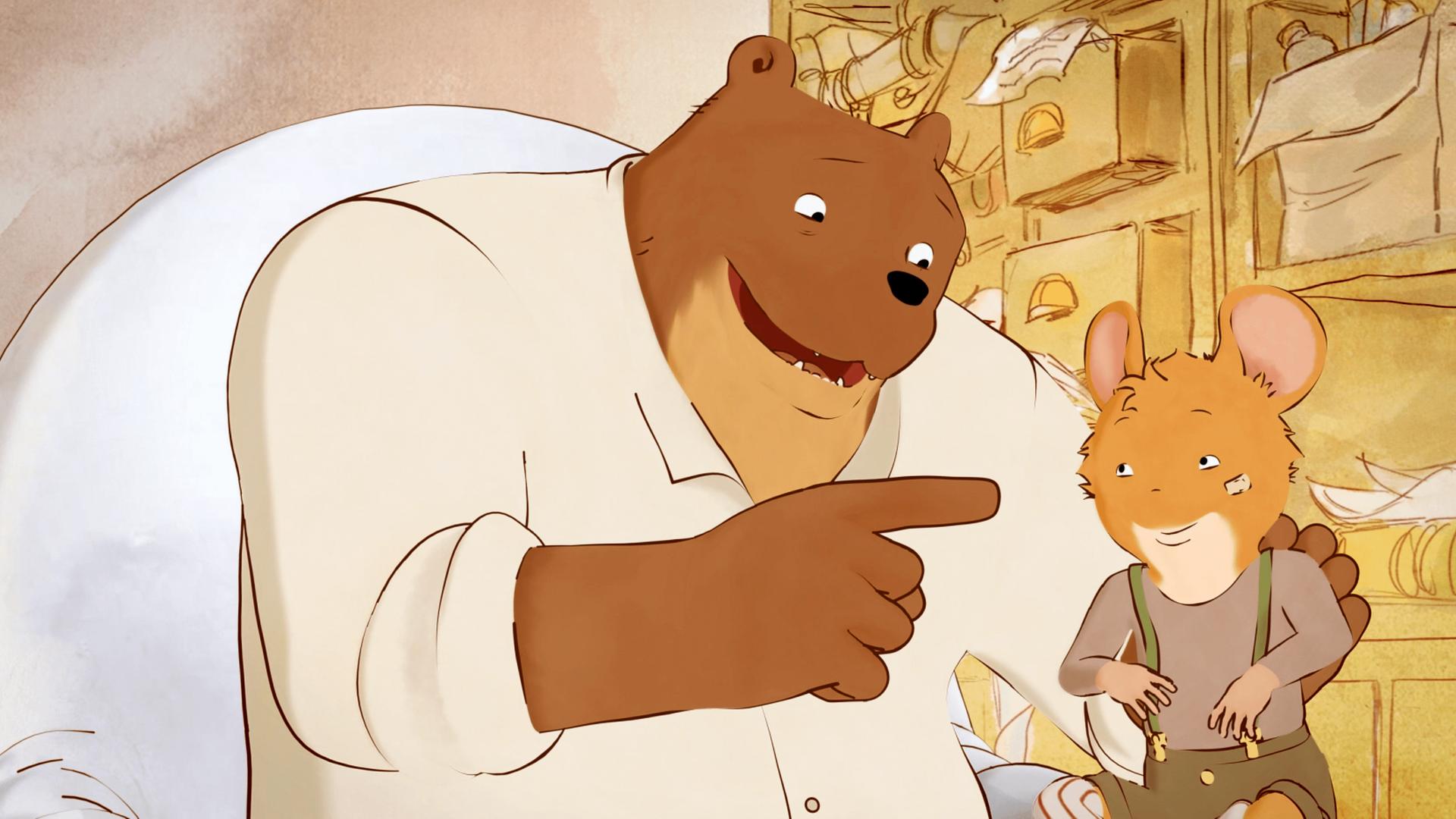 Im Wohnzimmer sitzt Ernest auf seinem Sessel. Er hat Mandarine auf dem Schoß, schaut sie freundlich an und zeigt mit seinem Zeigefinger nach vorne. Mandarine hört ihm aufmerksam zu und schaut Ernest dabei an.