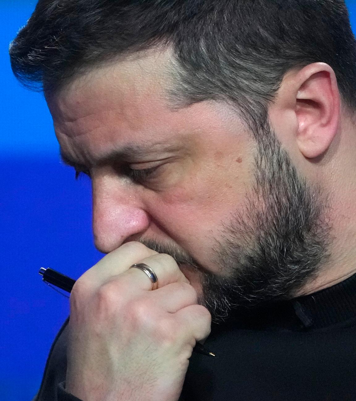 Präsident Selenskyj während seiner Jahresend-PK in Kiew.