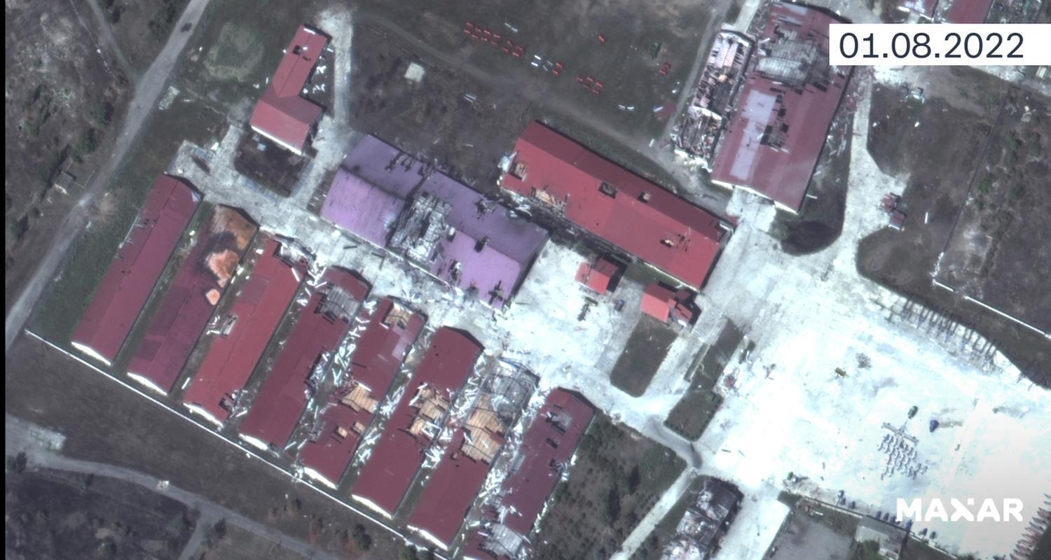 Satellitenbild: Lagerhäuser in Jakowliwka vor der Zerstörung am 1.8.2022