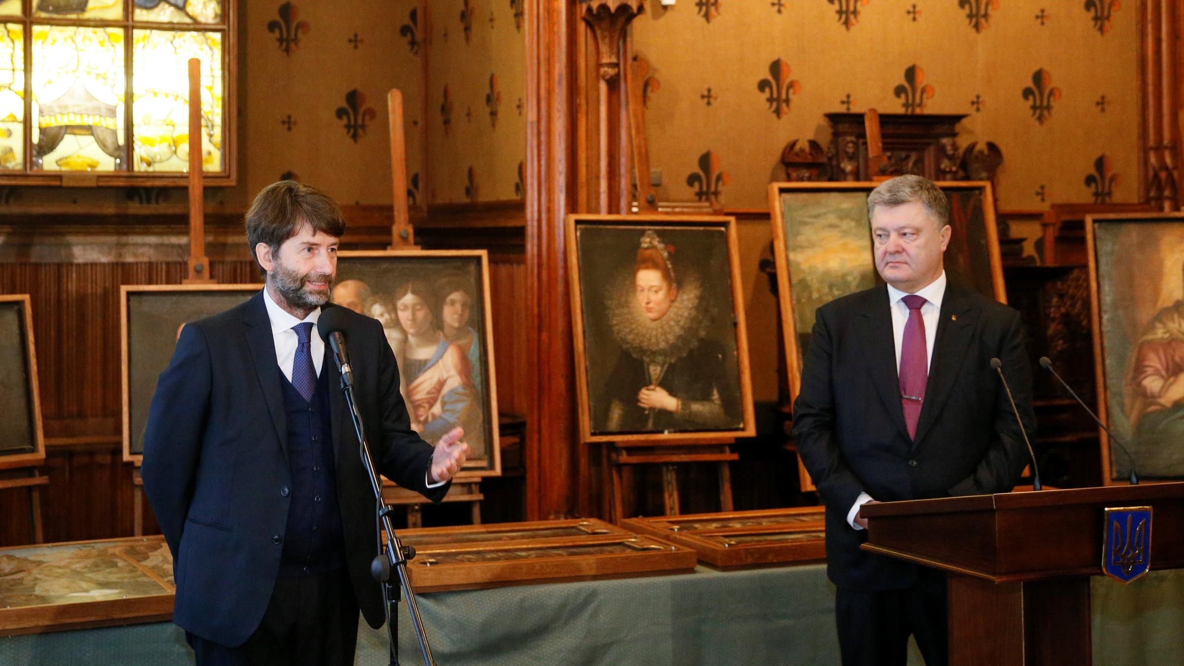 ukrainian president poroshenko and italian culture minister franceschini attend handover ceremony of paintings stolen by robbers