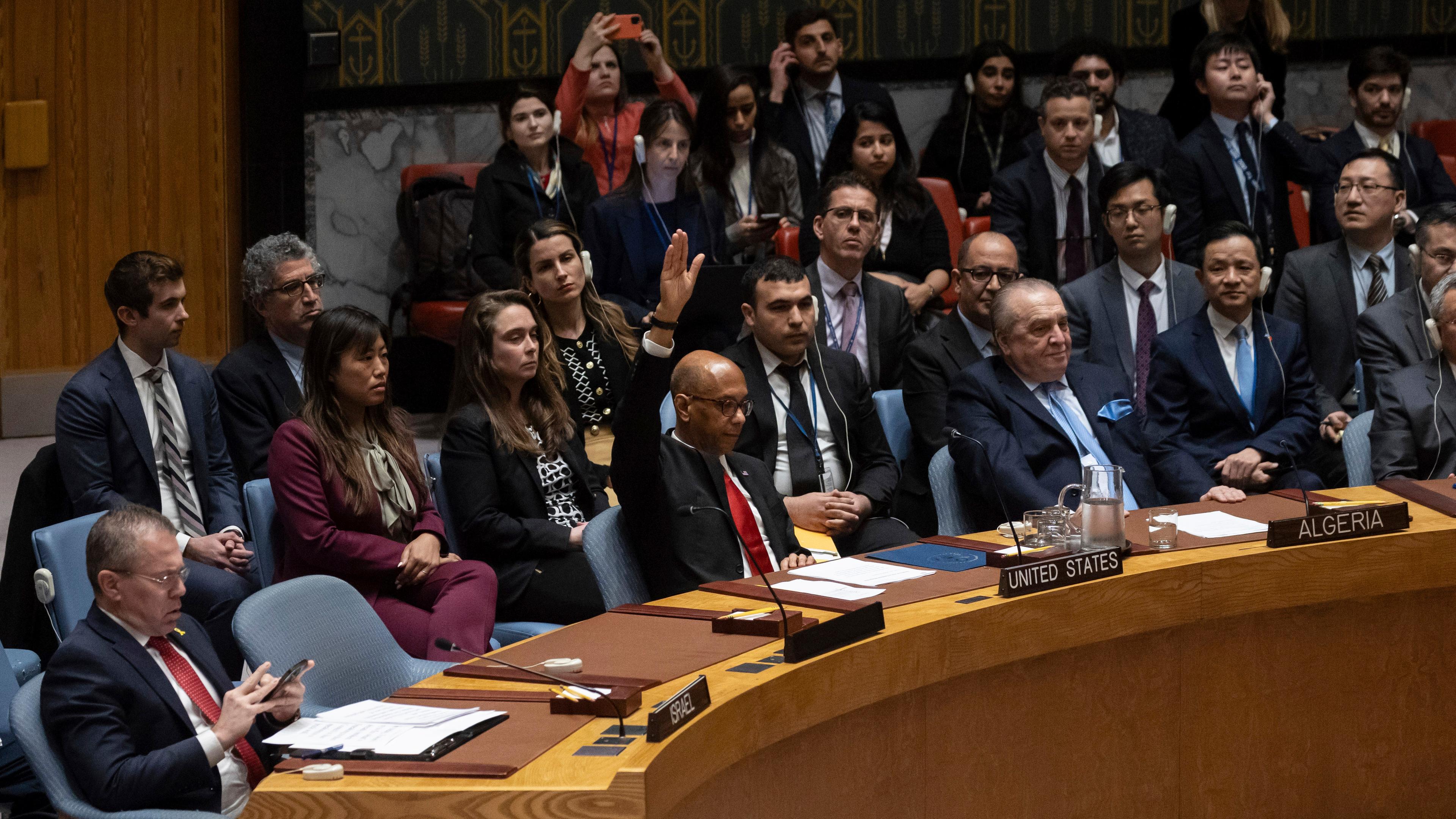 Der stellvertretende US-Botschafter Robert Wood stimmt gegen eine Vollmitgliedschaft der Palästinenser in den Vereinten Nationen