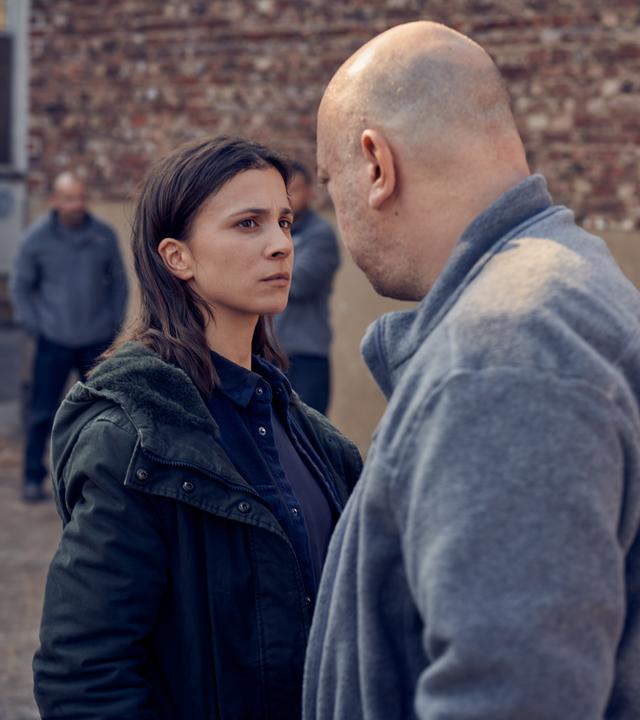 Alex (Aylin Tezel) ermittelt im Gefängnis.