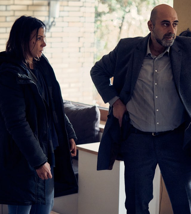 Alex (Aylin Tezel) und Nowak (Özgür Karadeniz)