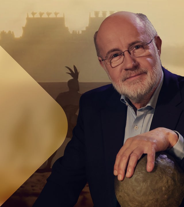 Harald Lesch mit Kugel vor Kulisse (Montage)