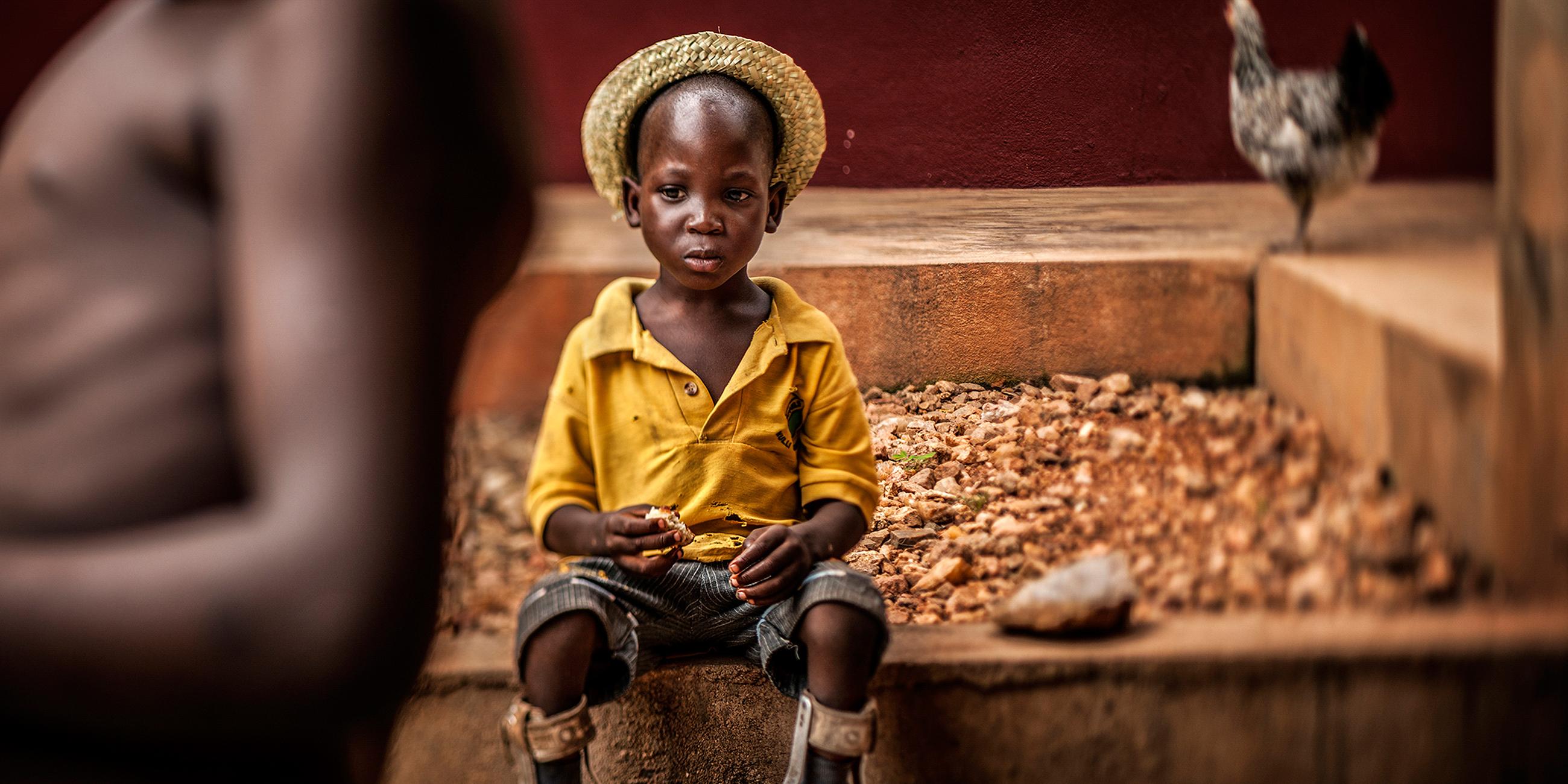 Verwahrlostes Kind in Bombouaka, Togo