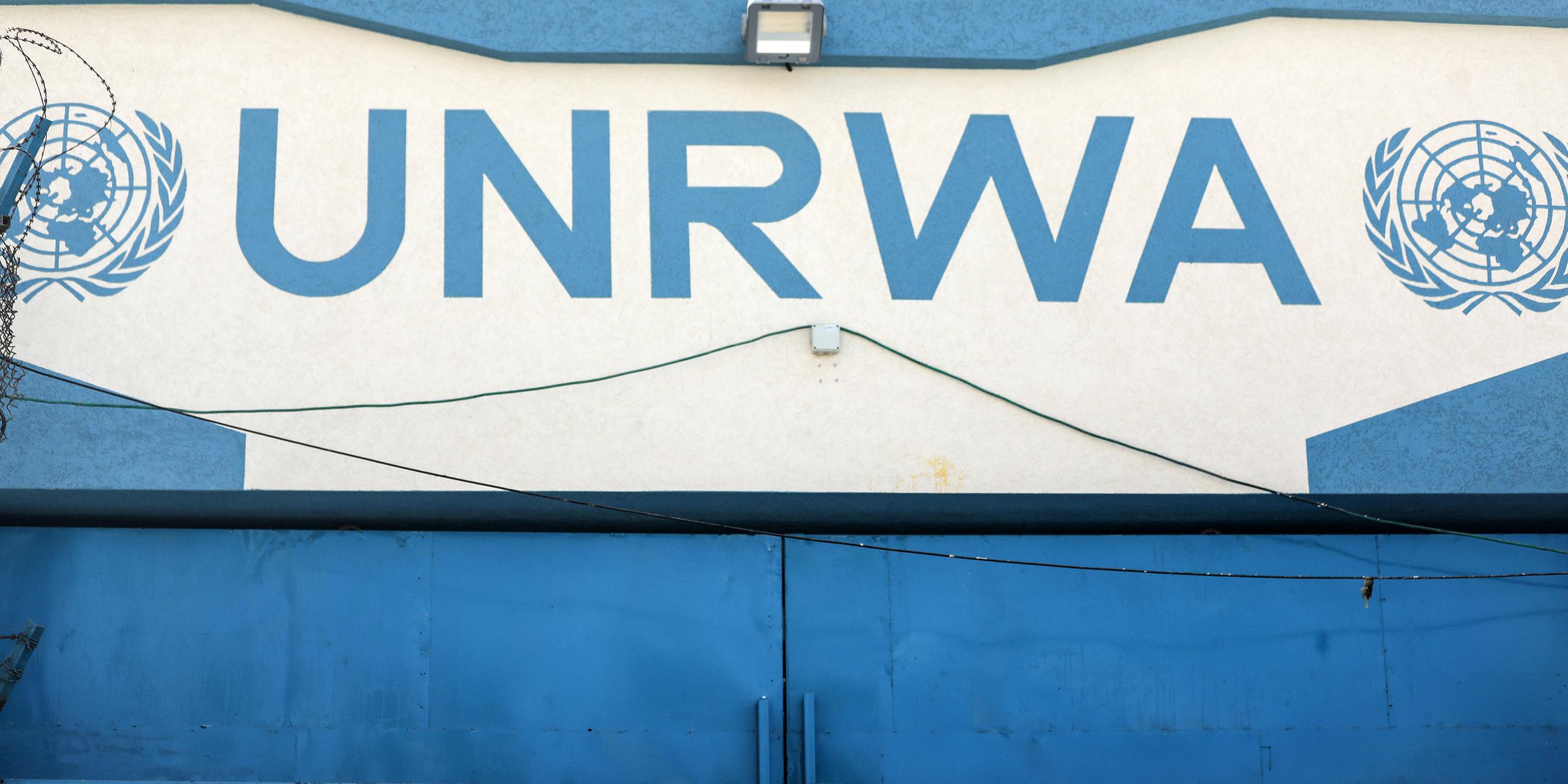 Eingang des Hauptsitzes des Hilfswerks der Vereinten Nationen für Palästinaflüchtlinge UNRWA in Gaza-Stadt (August 2023)