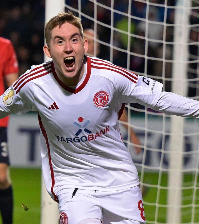 Torjubel von Isak Bergmann Johannesson (Düsseldorf)