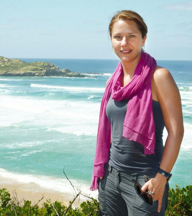 Moderatorin Wasiliki Goutziomitros unterwegs an der Garden Route