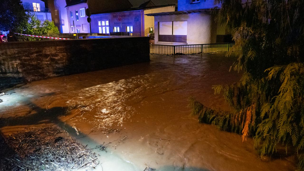 Schwere Unwetter in Deutschland ZDFheute