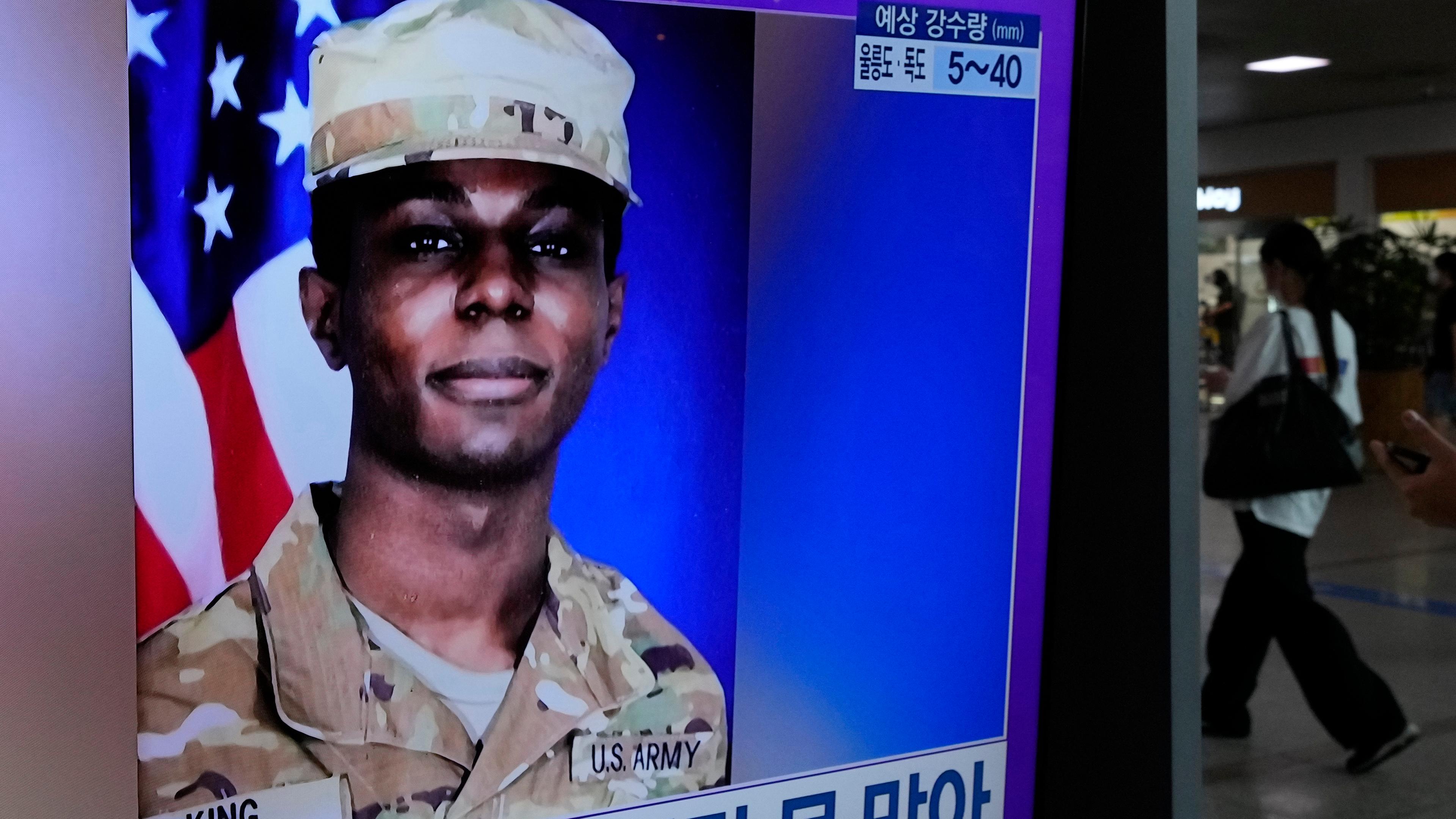 Ein Bild des US-Soldaten Travis King ist auf einem TV-Bildschirm in Seoul, Südkorea, zu sehen. (Archivbild)