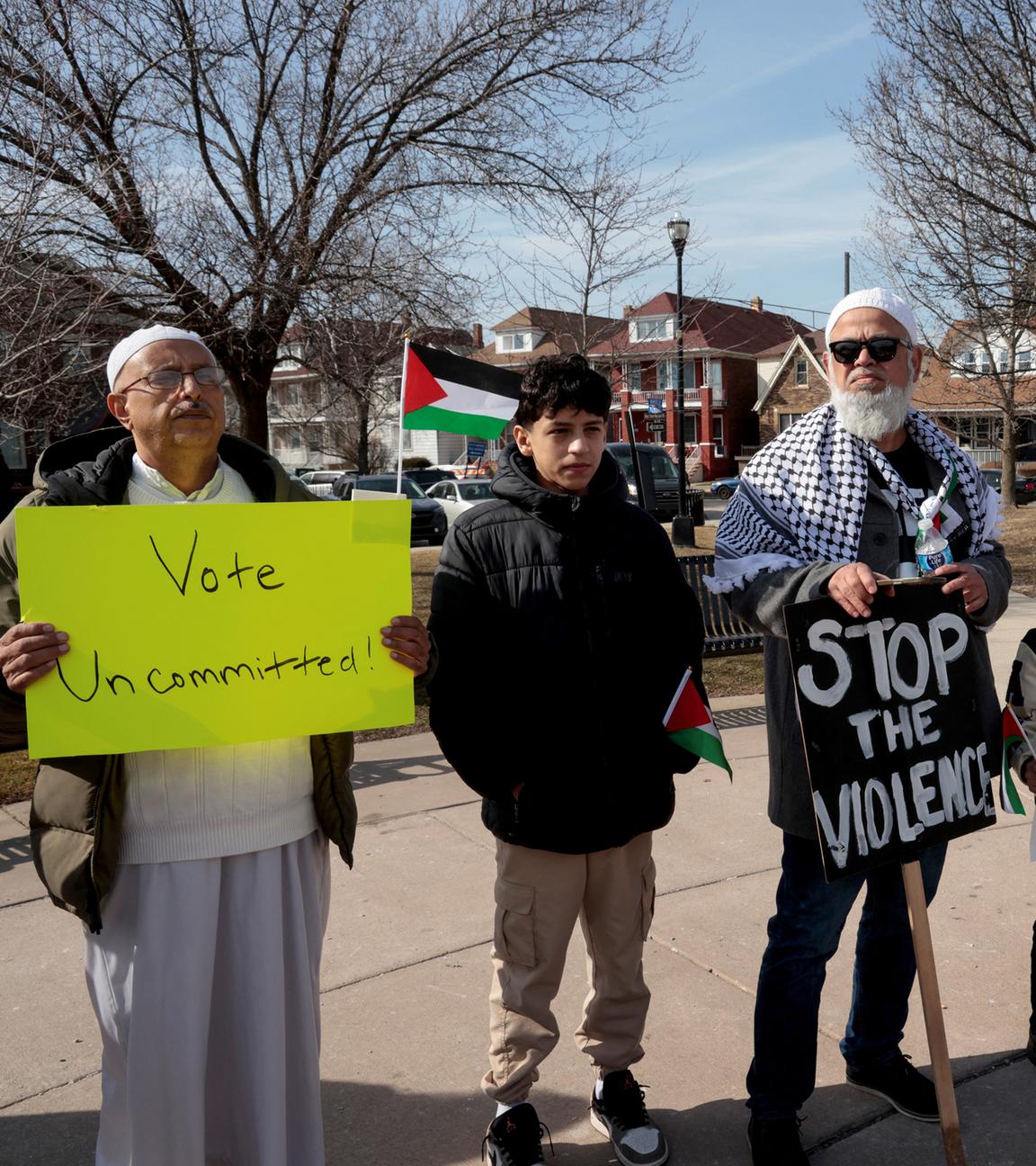 "Uncommitted"-Unterstützer protestieren in Michigan.