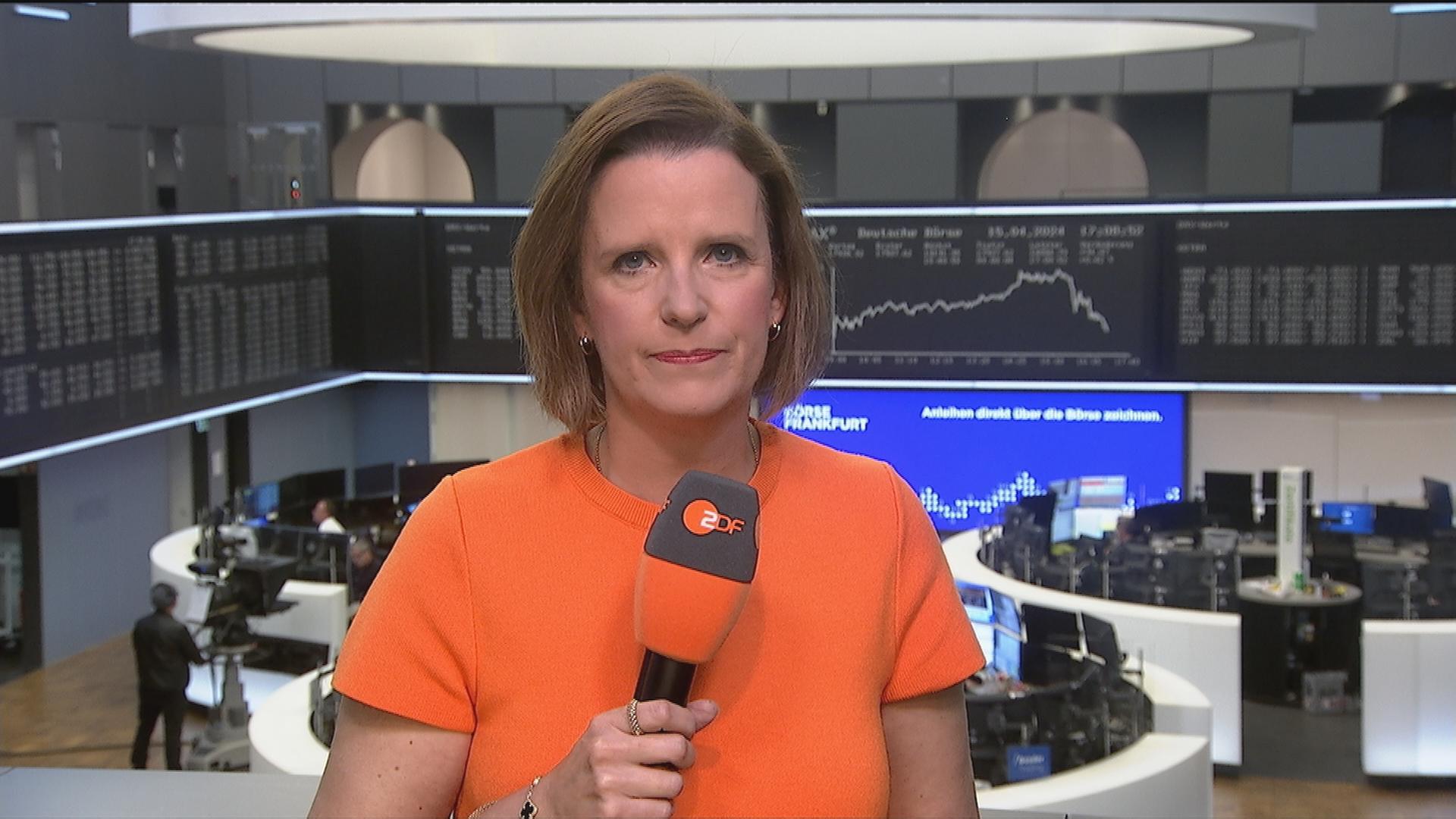 ZDF-Korrespondentin Valerie Haller an der Frankfurter Börse