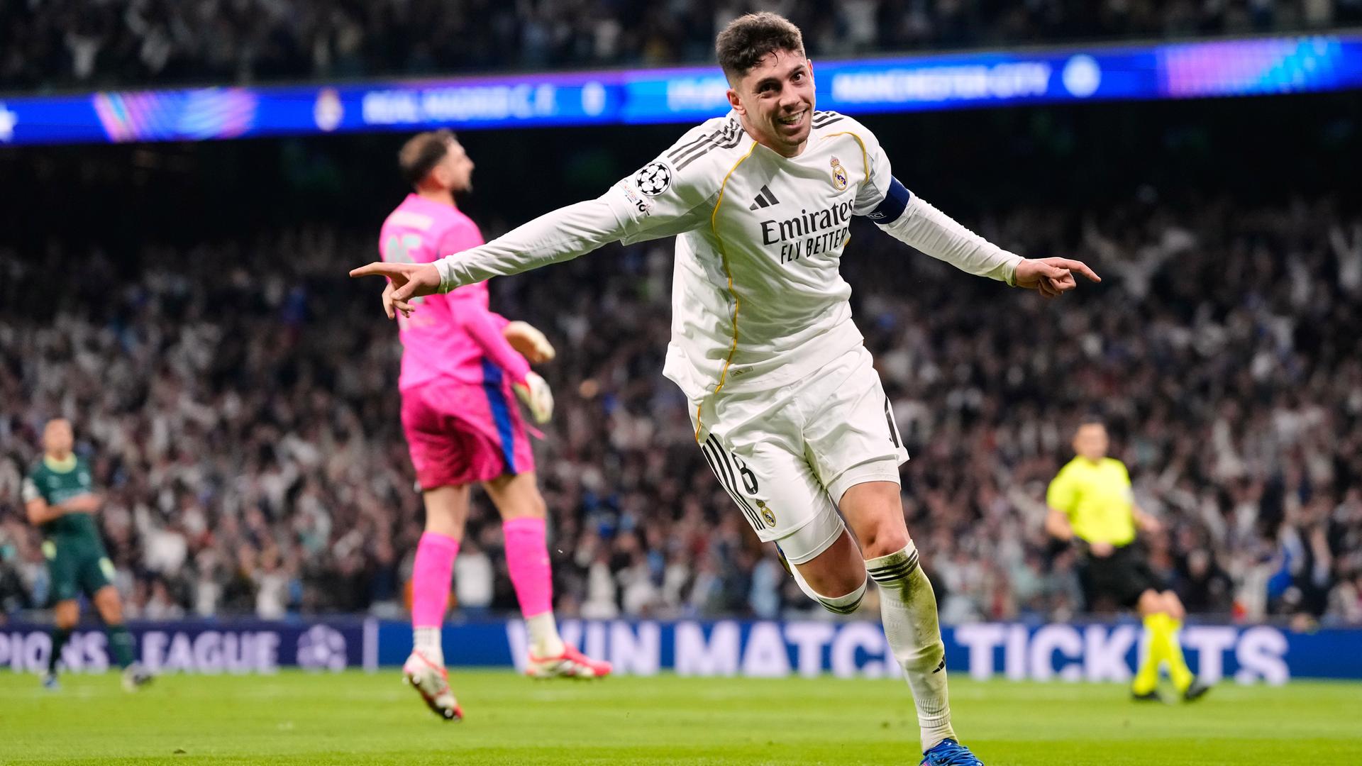 Real Madrids Mittelfeldspieler Federico Valverde jubelt über sein Tor zum 1:0
