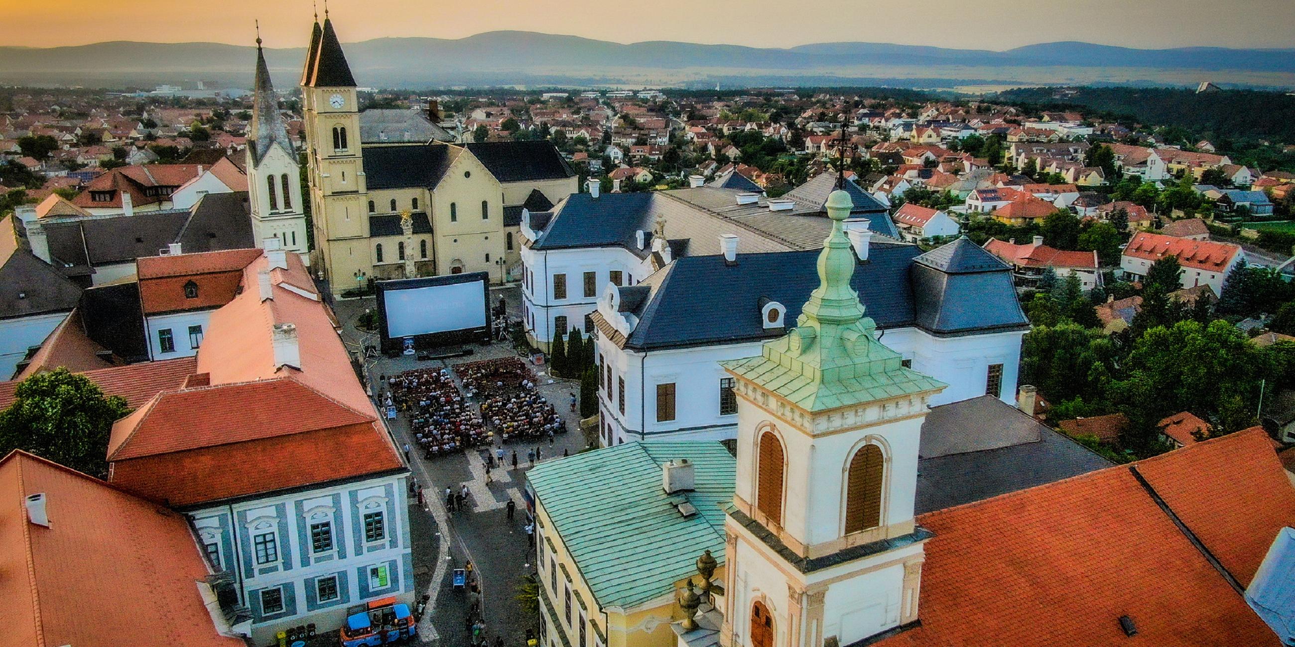 Ungarn, Veszprem: Das schmucke Veszprem nahe des ungarischen Plattensees ist Kulturhauptstadt 2023.