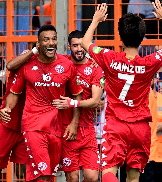 Torjubel zum 0:1 durch Karim Onisiwo (9, 1. FSV Mainz 05) am 06.08.2022.