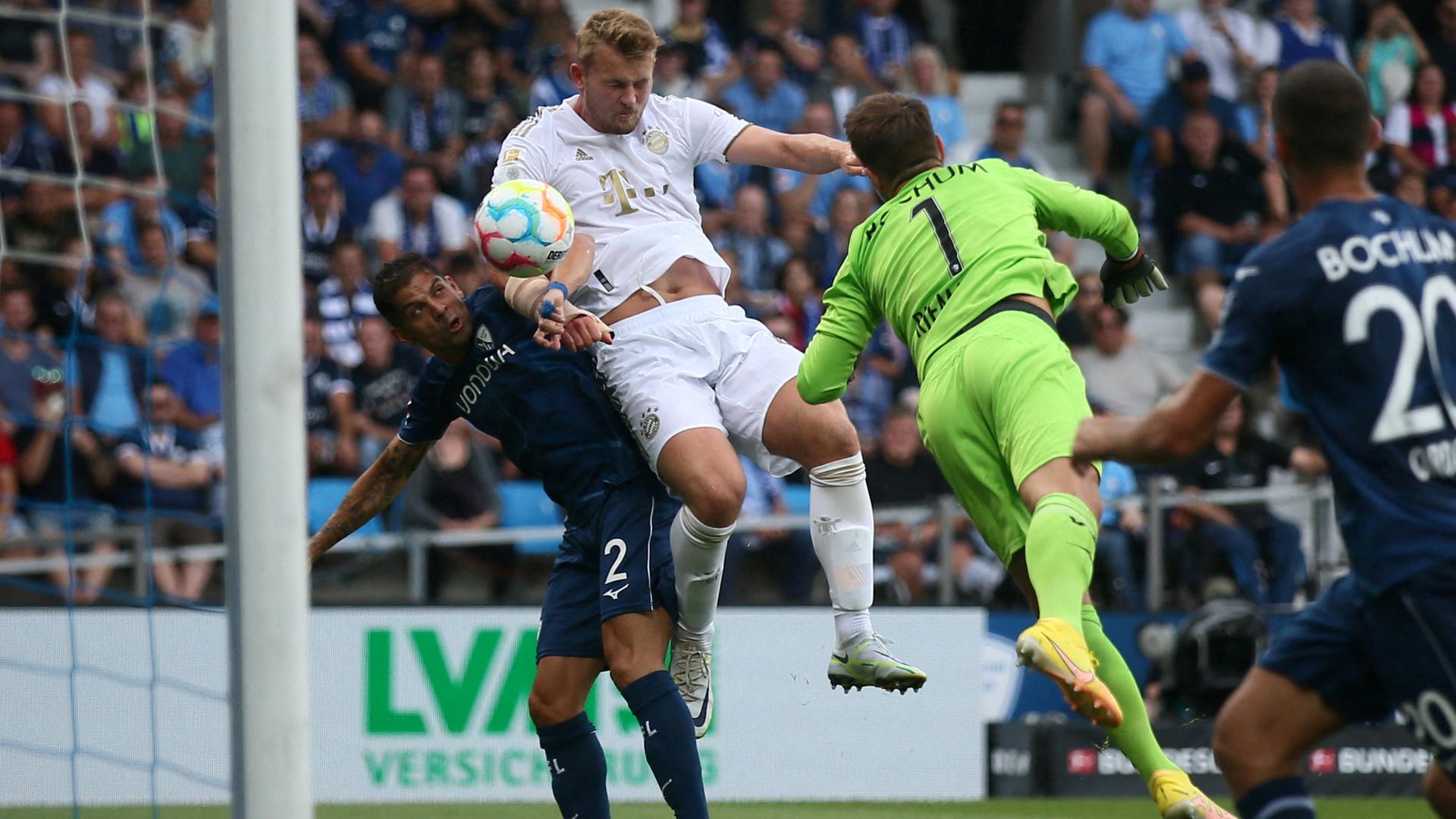 VfL Bochum gegen Bayern München - Ruhrstadion, Bochum,-21.08.2022 Matthijs de Ligt von Bayern München erzielt sein zweites Tor