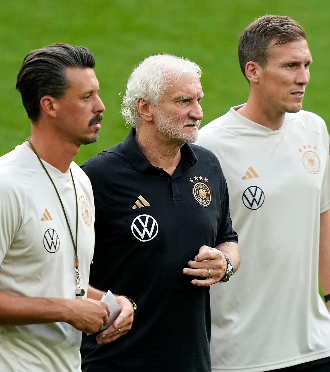 Fußball: Rudi Völler, Hannes Wolf und Sandro Wagner.