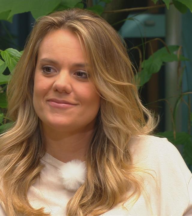 Podcasterin und Autorin Ricarda Hofmann zu Gast bei Volle Kanne.