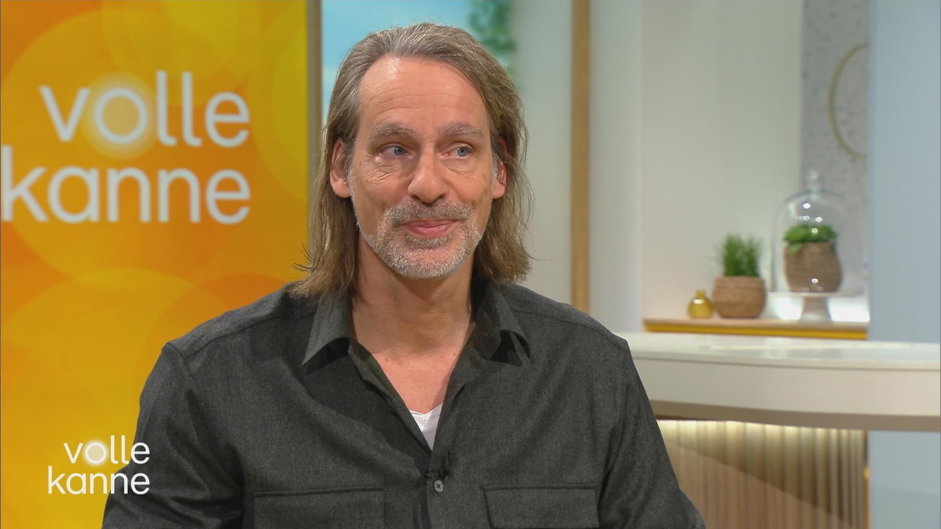 Richard David Precht am Volle Kanne Frühstückstisch